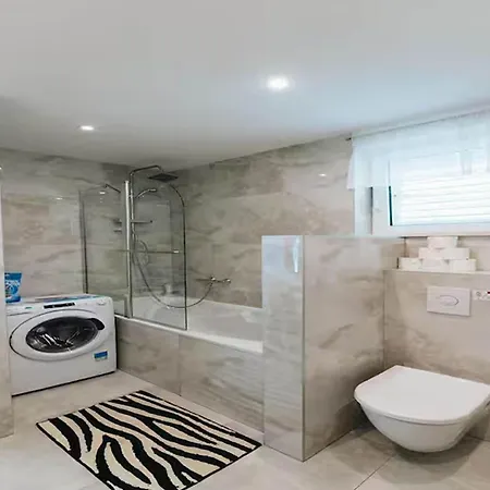 Deluxe Marghareta - Three Bedroom With Sea View And Terrace