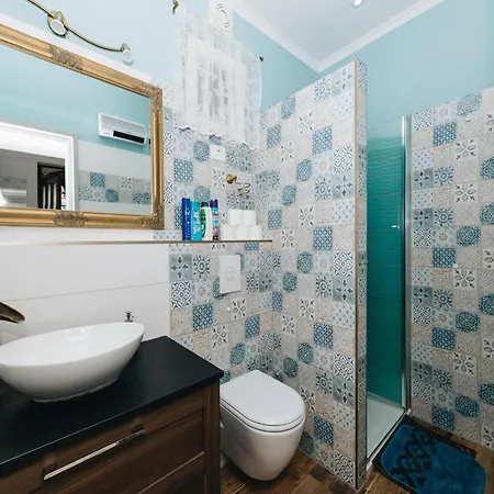 Apartamento Deluxe Marghareta - Three Bedroom With Sea View And Terrace *