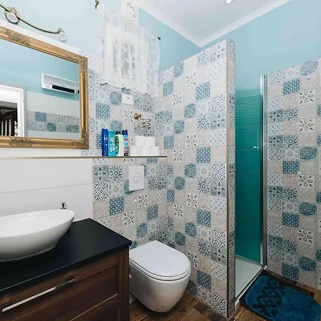 Deluxe Marghareta - Three Bedroom With Sea View And Terrace Apartamento